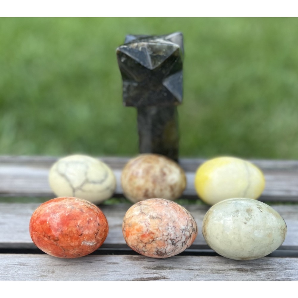 Lot of 6 Alabaster Stone Eggs & Green Fluorite Merkaba Star Sculpture Deco